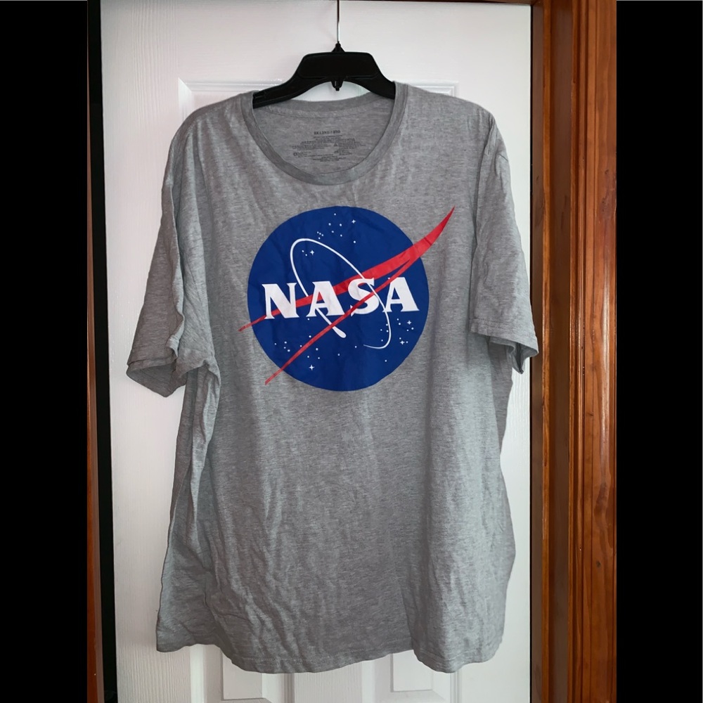 Men’s NASA Graphic Tee
